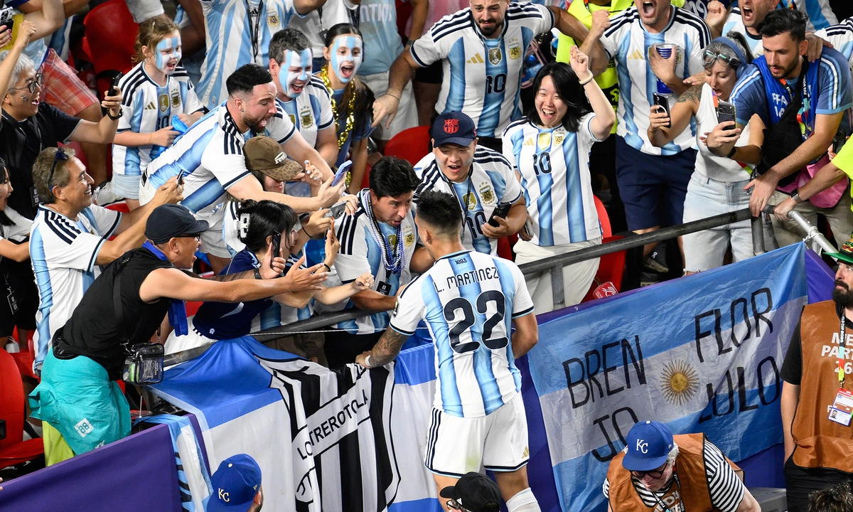 Báo Anh đặt dấu hỏi về việc tiền đạo Argentina thoát thẻ đỏ: góc nhìn mới cho người chơi Việt - hình ảnh - efpurikgyg.top Báo Anh đặt dấu hỏi về việc tiền đạo Argentina thoát thẻ đỏ: góc nhìn mới cho người chơi Việt - hình ảnh - efpurikgyg.top